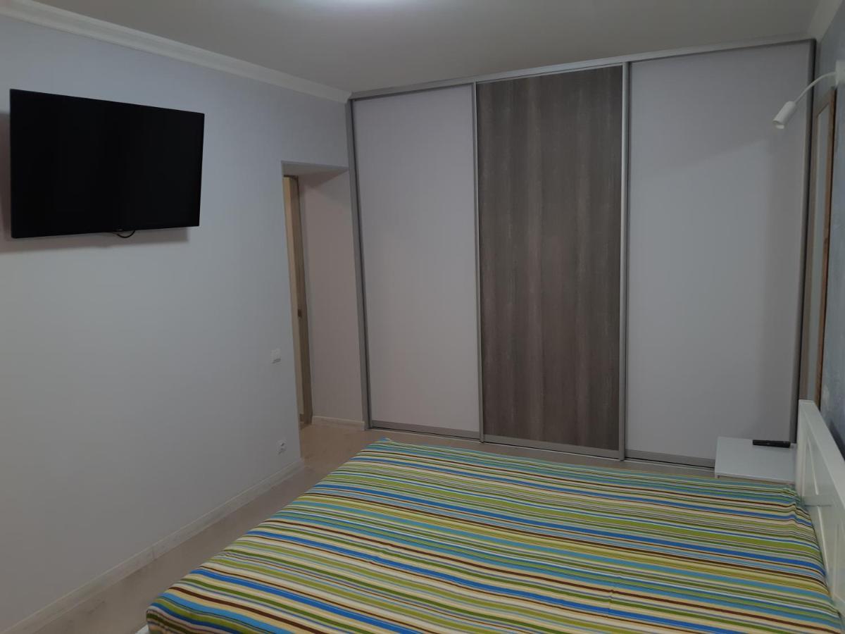 Apartment Near Stadio Metalist ハルキウ エクステリア 写真